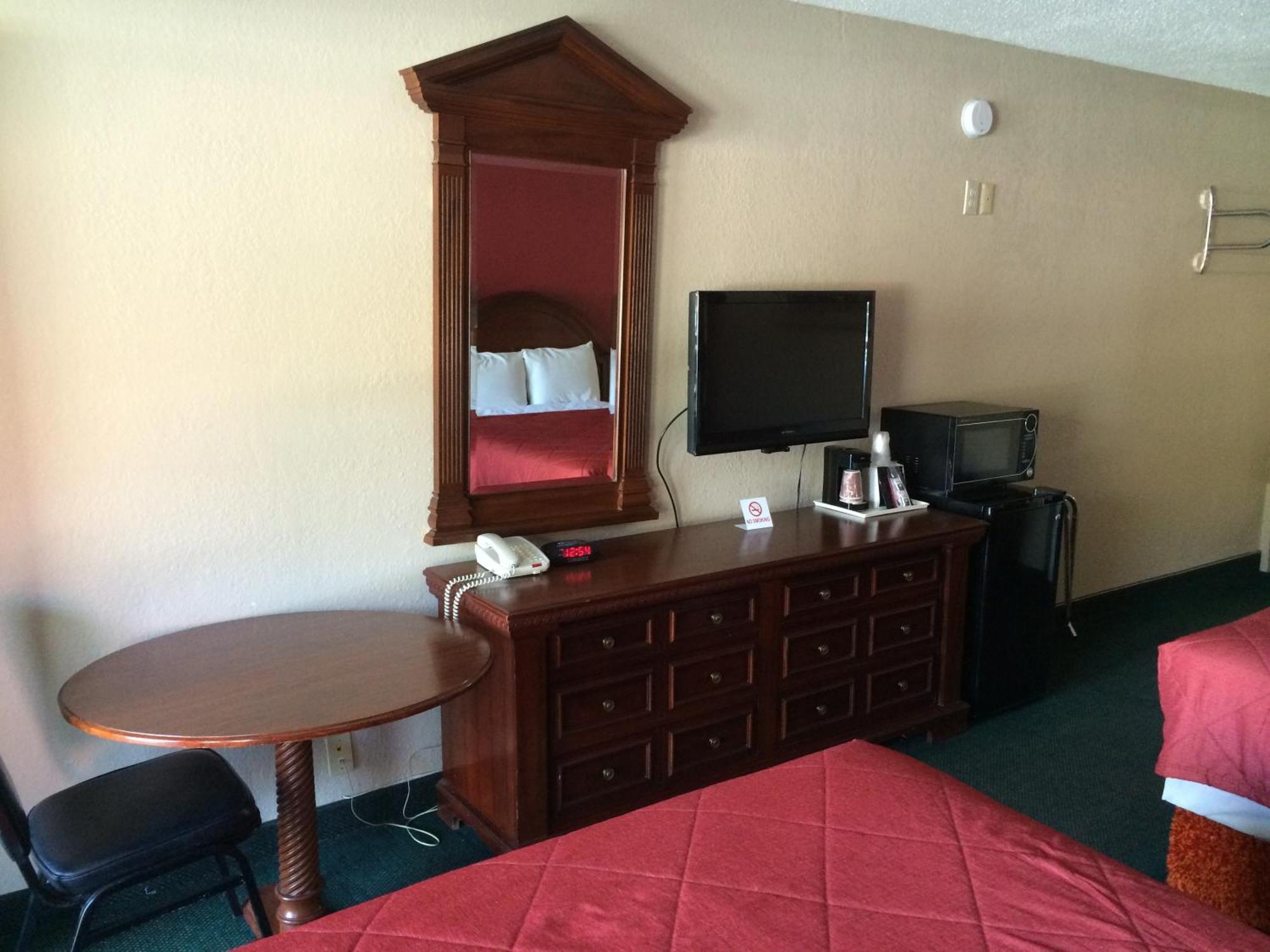 Bestway Inn Ruidoso Downs Room photo