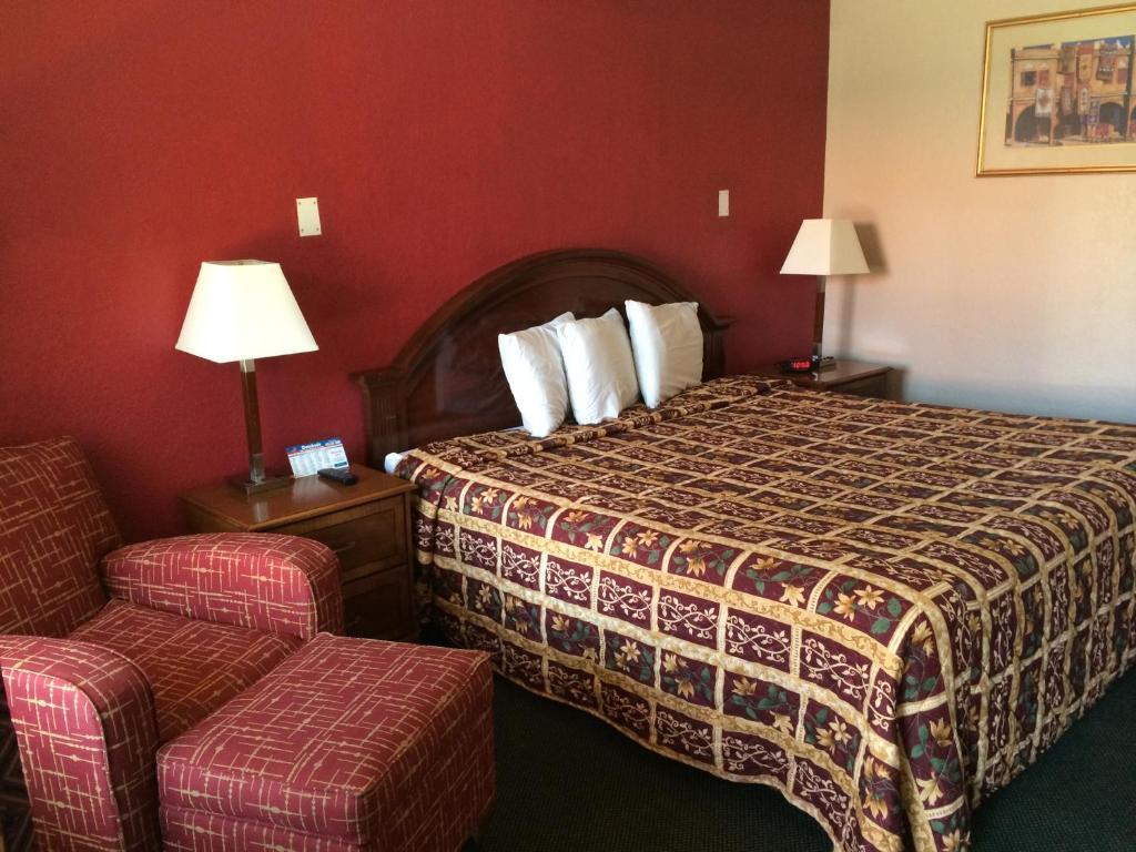 Bestway Inn Ruidoso Downs Room photo